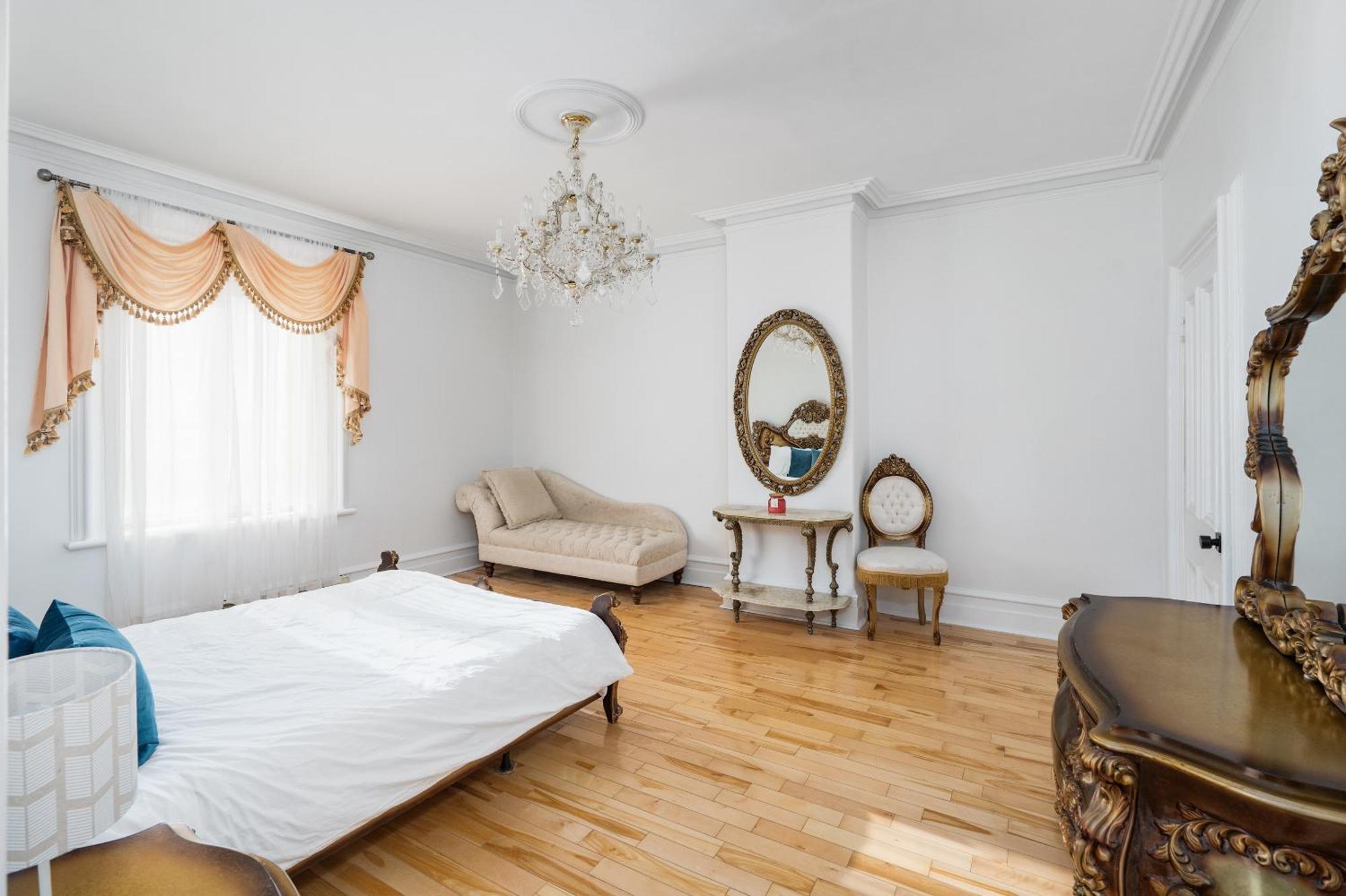 Centennial 6-Bedroom Waterfront Palace Sleeps 14 Монреаль Экстерьер фото